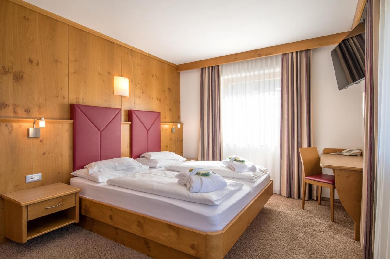 Garni Hotel Bel Vert Selva di Val Gardena Exterior photo